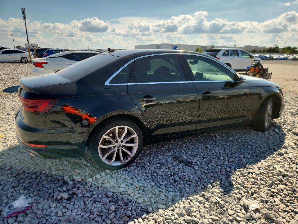 Продаж на аукціоні авто 2019 Audi A4, vin: WAUHMAF43KN004571, номер лоту: 70411306