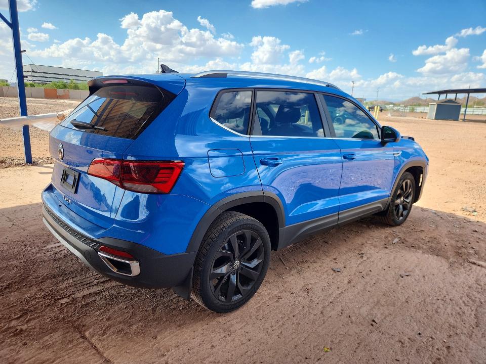 Продаж на аукціоні авто 2022 Volkswagen Taos, vin: 3VVLX7B23NM097474, номер лоту: 68081796
