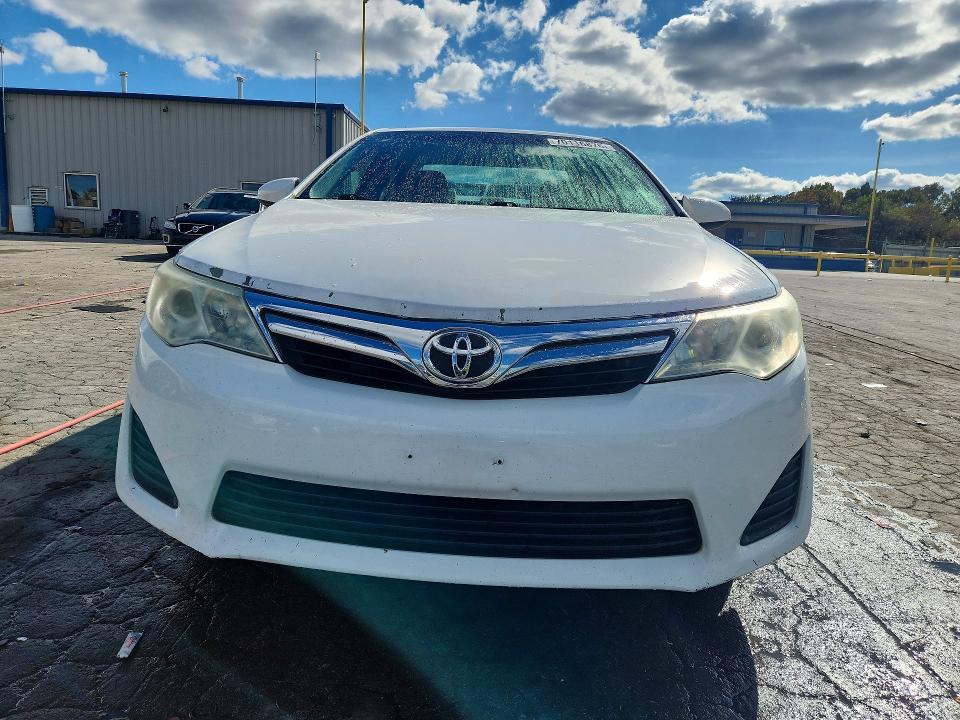 Aukcja sprzedaży 2014 Toyota Camry, vin: 4T4BF1FK5ER424135, numer aukcji: 70116876