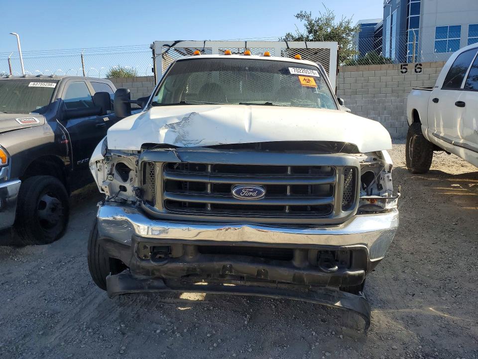 70220576 :رقم المزاد ، 1FDXF46S83ED86537 vin ، 2003 Ford F450 مزاد بيع