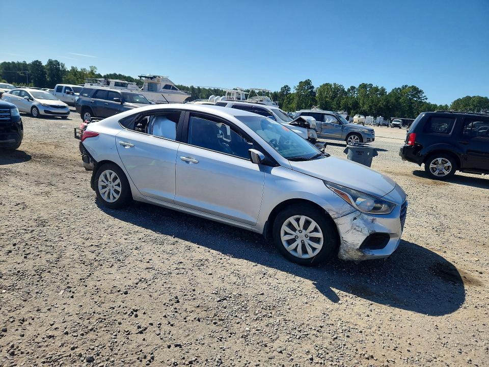 69284166 :رقم المزاد ، 3KPC24A34JE020235 vin ، 2018 Hyundai Accent مزاد بيع