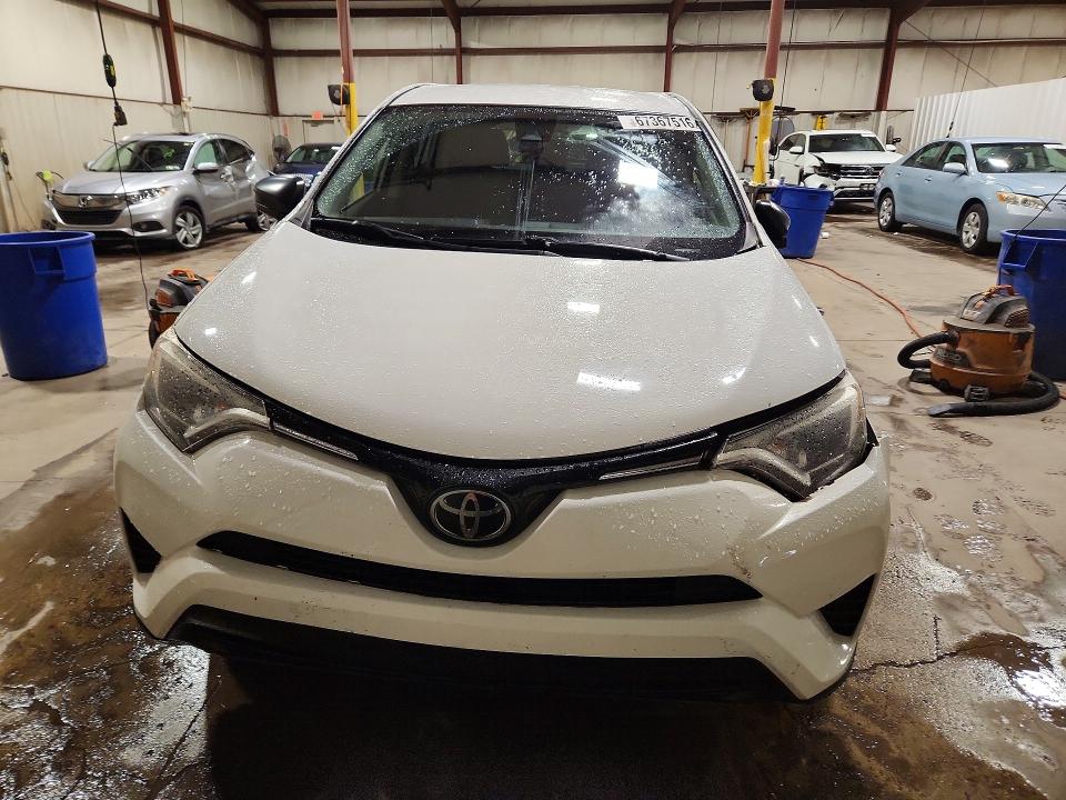 Продаж на аукціоні авто 2018 Toyota Rav4, vin: JTMBFREV2JJ244471, номер лоту: 67367516