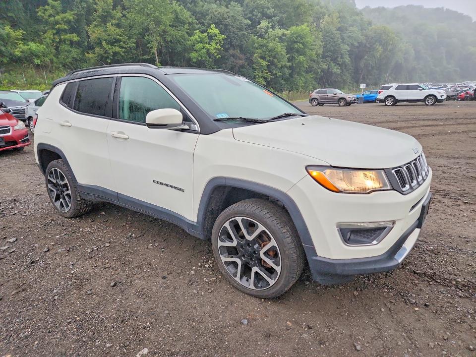 67380296 :رقم المزاد ، 3C4NJDCB9JT470930 vin ، 2018 Jeep Compass مزاد بيع