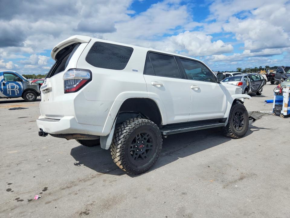 70076086 :رقم المزاد ، JTEBU5JR8K5633242 vin ، 2019 Toyota 4runner مزاد بيع