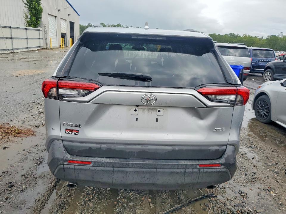 Продажа на аукционе авто 2021 Toyota Rav4, vin: 2T3W1RFV7MC128222, номер лота: 68252736