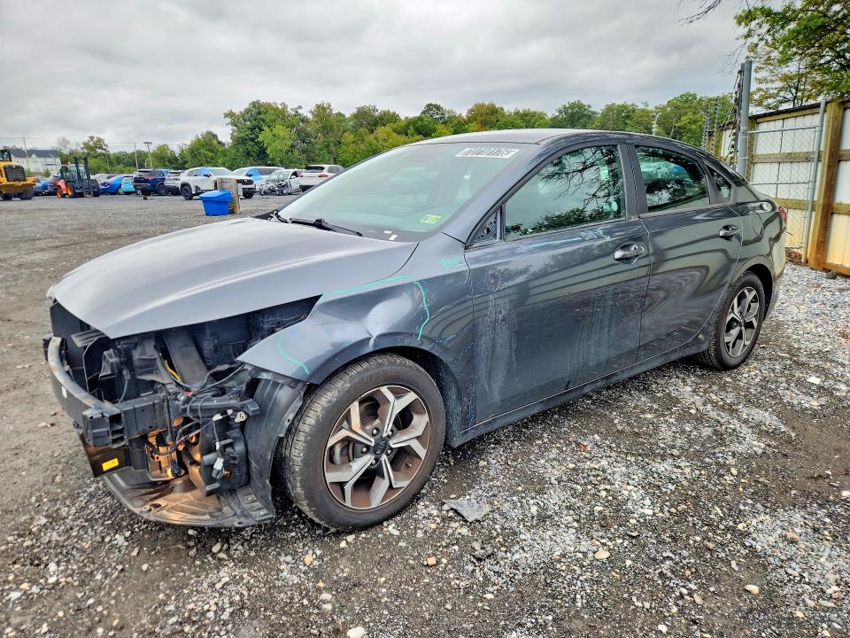 2021 Kia Forte მანქანა იყიდება აუქციონზე, vin: 3KPF24AD8ME352379, აუქციონის ნომერი: 70710176