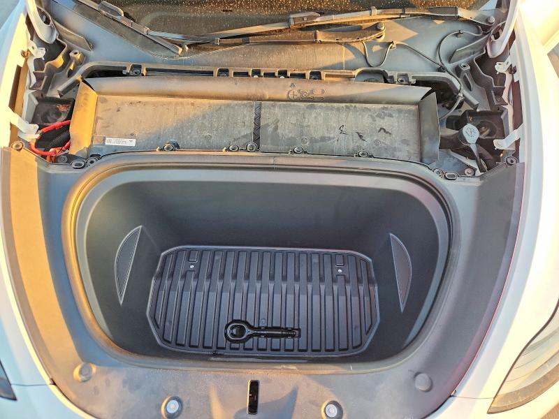 69899426 :رقم المزاد ، 7SAYGDEE4RA264928 vin ، 2024 Tesla Model Y مزاد بيع