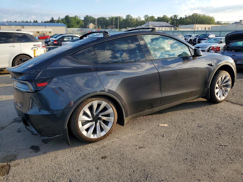 67476046 :رقم المزاد ، 7SAYGDEE8TF531868 vin ، 2026 Tesla Model Y مزاد بيع