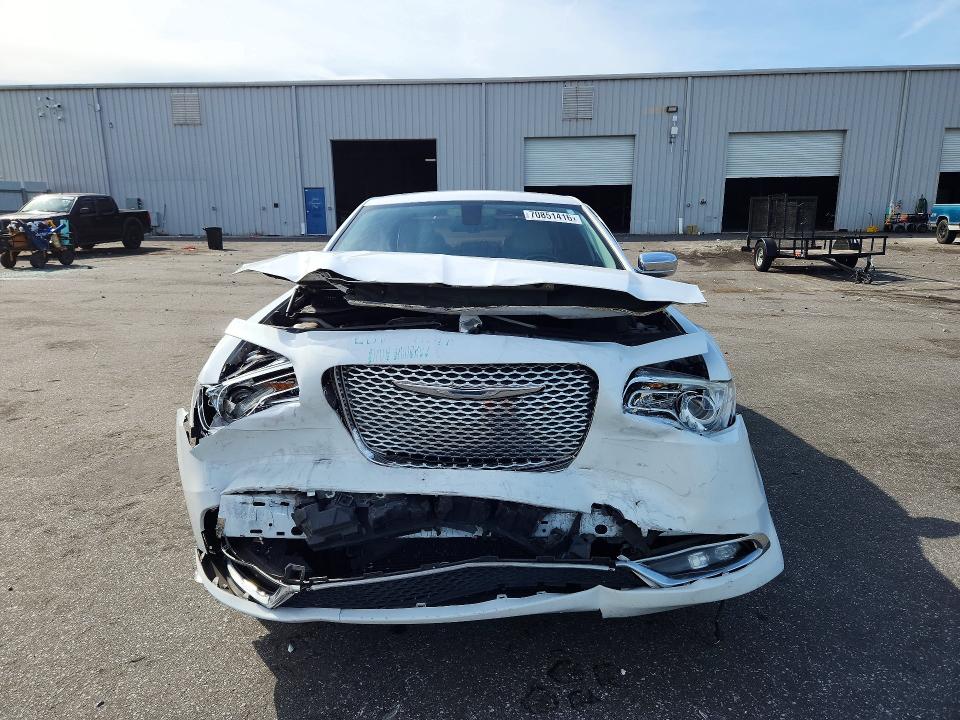 Продаж на аукціоні авто 2016 Chrysler 300c, vin: 2C3CCAEG4GH190086, номер лоту: 70851416