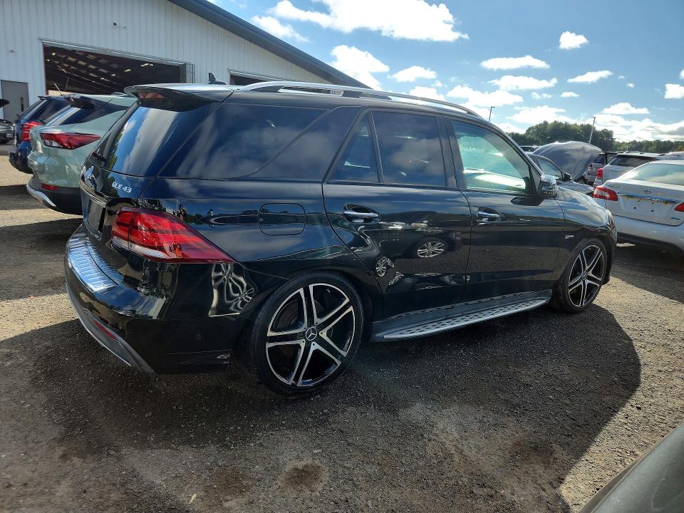 70887096 :رقم المزاد ، 4JGDA6EB7JA998067 vin ، 2018 Mercedes-benz Gle مزاد بيع