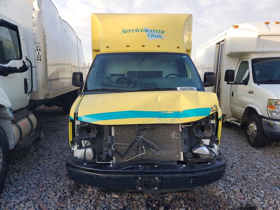 69063086 :رقم المزاد ، 1GB0G2CG4F1275779 vin ، 2015 Chevrolet Express G3500 مزاد بيع