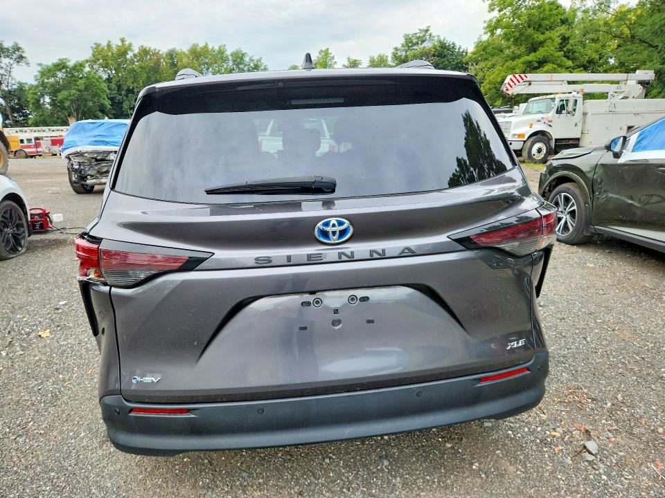 Продаж на аукціоні авто 2025 Toyota Sienna, vin: 5TDYRKEC6SS242010, номер лоту: 68401416