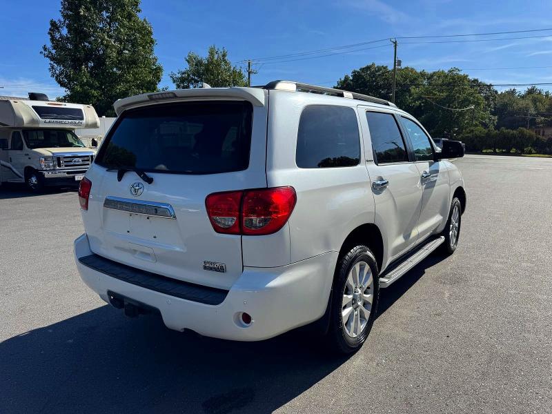 68959966 :رقم المزاد ، 5TDDY5G17BS045796 vin ، 2011 Toyota Sequoia مزاد بيع