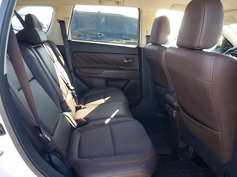 68405616 :رقم المزاد ، JA4J24A58JZ053178 vin ، 2018 Mitsubishi Outlander مزاد بيع