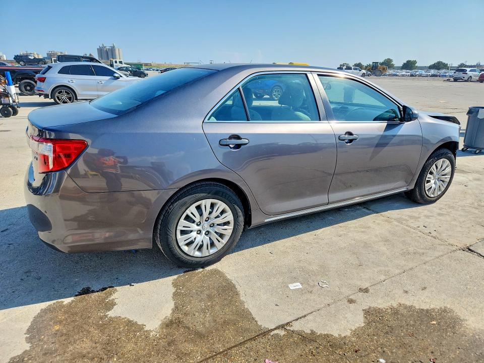 2014 Toyota Camry მანქანა იყიდება აუქციონზე, vin: 4T4BF1FK8ER434612, აუქციონის ნომერი: 70174006