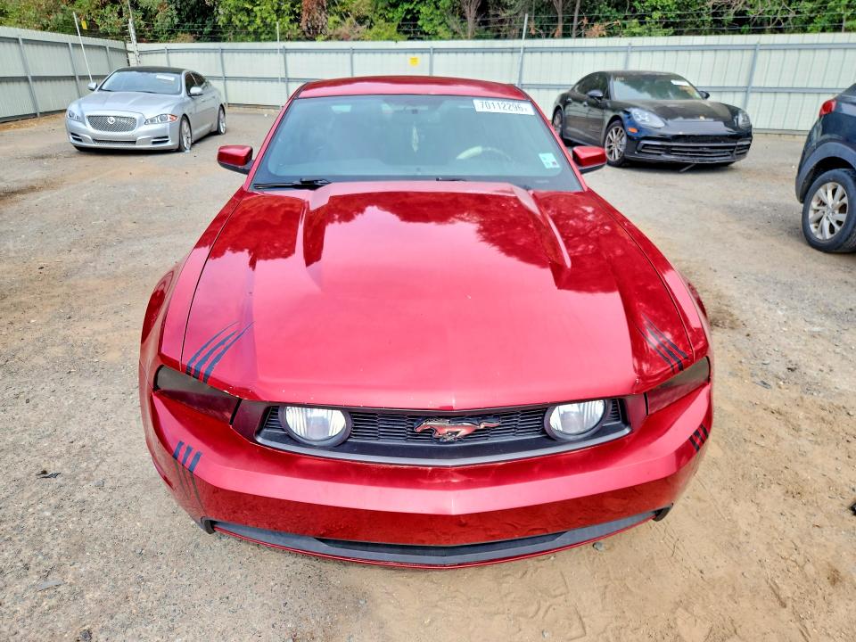 70112296 :رقم المزاد ، 1ZVBP8CF9C5269203 vin ، 2012 Ford Mustang مزاد بيع