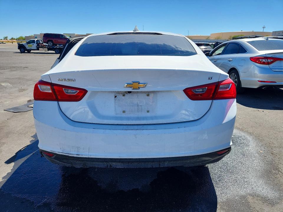 Продажа на аукционе авто 2018 Chevrolet Malibu, vin: 1G1ZD5ST7JF266445, номер лота: 67209056