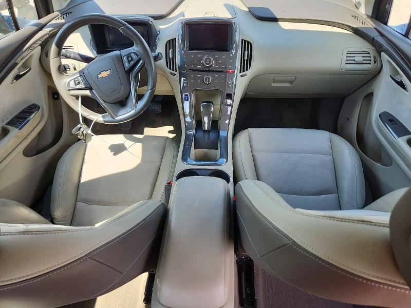 70228146 :رقم المزاد ، 1G1RB6E42FU113152 vin ، 2015 Chevrolet Volt مزاد بيع