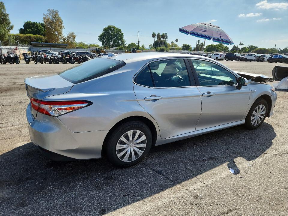 70178396 :رقم المزاد ، 4T1C31AK8LU535838 vin ، 2020 Toyota Camry مزاد بيع
