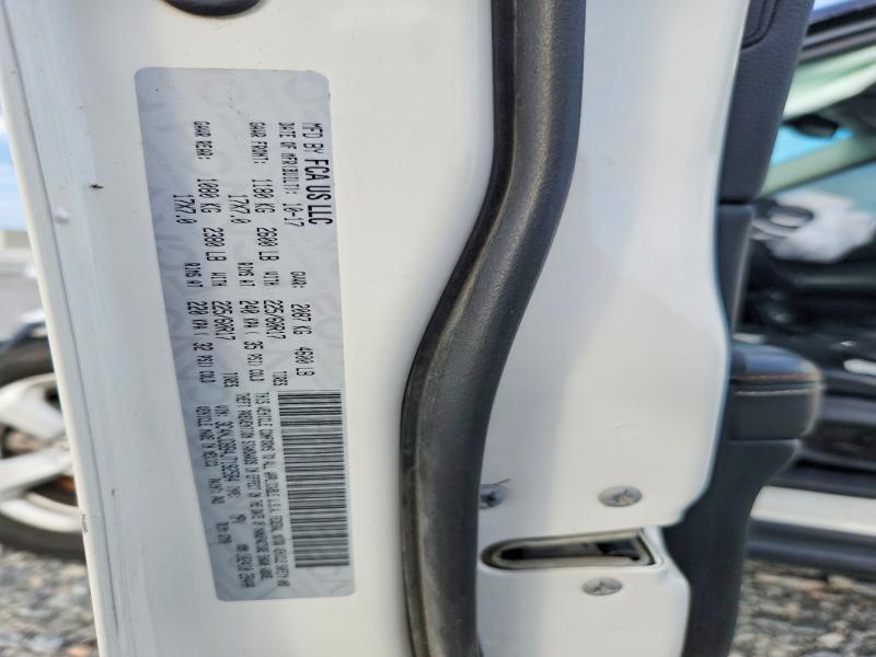 67680596 :رقم المزاد ، 3C4NJDBB4JT192584 vin ، 2018 Jeep Compass مزاد بيع