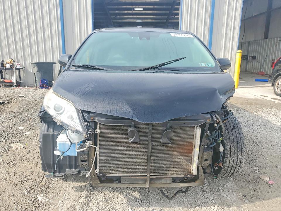 Продажа на аукционе авто 2020 Toyota Sienna, vin: 5TDYZ3DC5LS054233, номер лота: 70868736