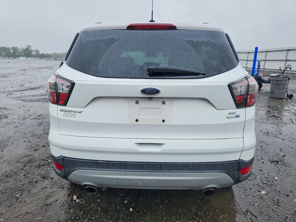 69961176 :رقم المزاد ، 1FMCU9G90HUA26138 vin ، 2017 Ford Escape مزاد بيع
