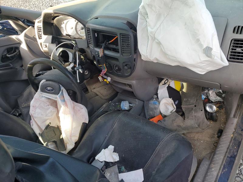 69117026 :رقم المزاد ، 1FMYU021X2KA64207 vin ، 2002 Ford Escape مزاد بيع