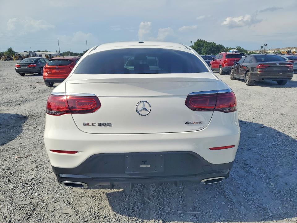 67787966 :رقم المزاد ، W1N0J8EB6NG018502 vin ، 2022 Mercedes-benz Glc Coupe مزاد بيع