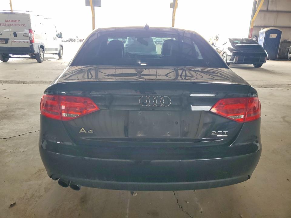 70211236 :رقم المزاد ، WAUBFAFL7BN040755 vin ، 2011 Audi A4 مزاد بيع