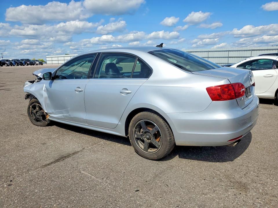 68040756 :رقم المزاد ، 3VWD17AJ2EM223429 vin ، 2014 Volkswagen Jetta مزاد بيع