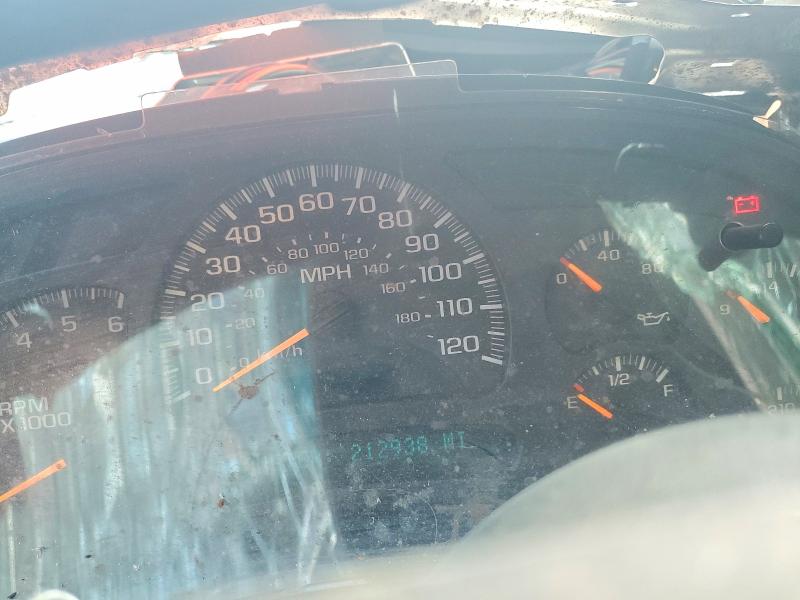 68857406 :رقم المزاد ، 1GNFK16Z34J229215 vin ، 2004 Chevrolet Suburban مزاد بيع