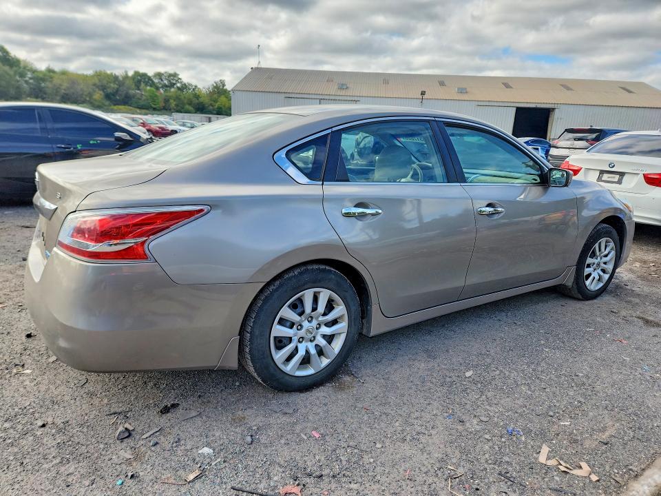 70317606 :رقم المزاد ، 1N4AL3APXDN410926 vin ، 2013 Nissan Altima مزاد بيع