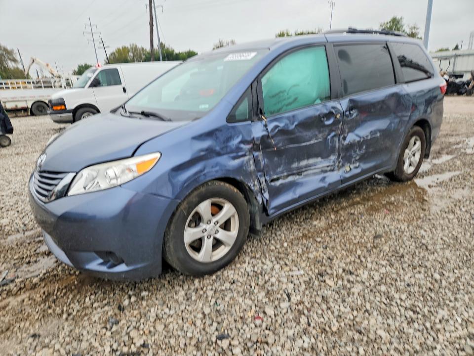 Auction sale of the 2017 Toyota Sienna, vin: 5TDKZ3DC5HS837954, lot number: 69599646