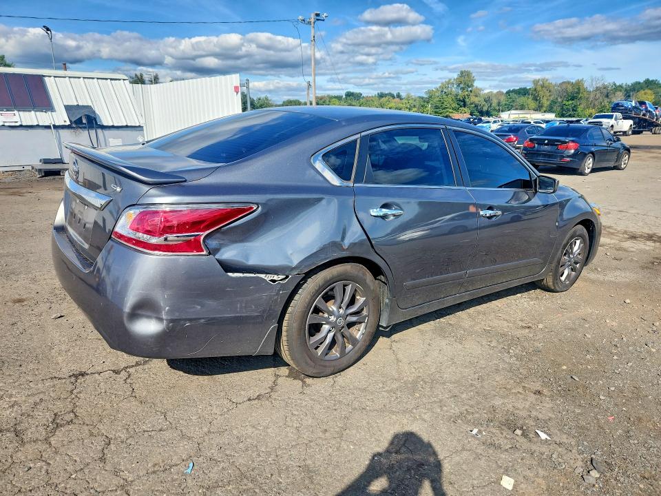 2015 Nissan Altima მანქანა იყიდება აუქციონზე, vin: 1N4AL3AP4FN396203, აუქციონის ნომერი: 69486886