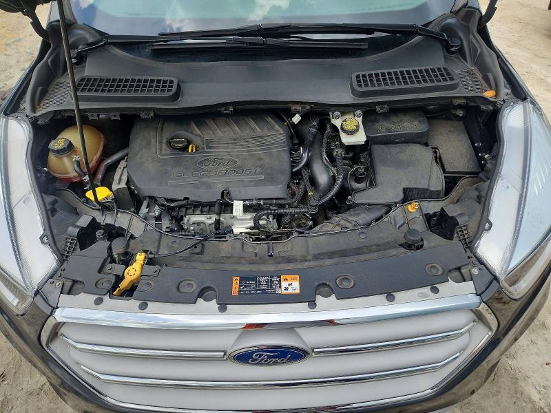 2017 Ford Escape მანქანა იყიდება აუქციონზე, vin: 1FMCU0GD4HUB06400, აუქციონის ნომერი: 67362516