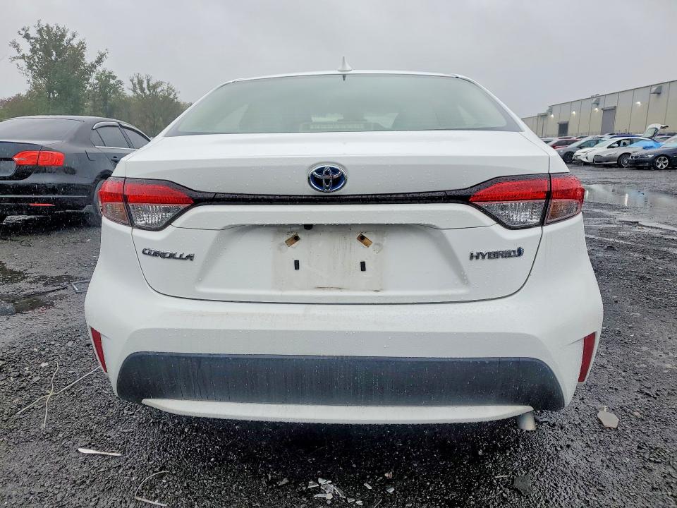 70085166 :رقم المزاد ، JTDEAMDE8N3009213 vin ، 2022 Toyota Corolla مزاد بيع