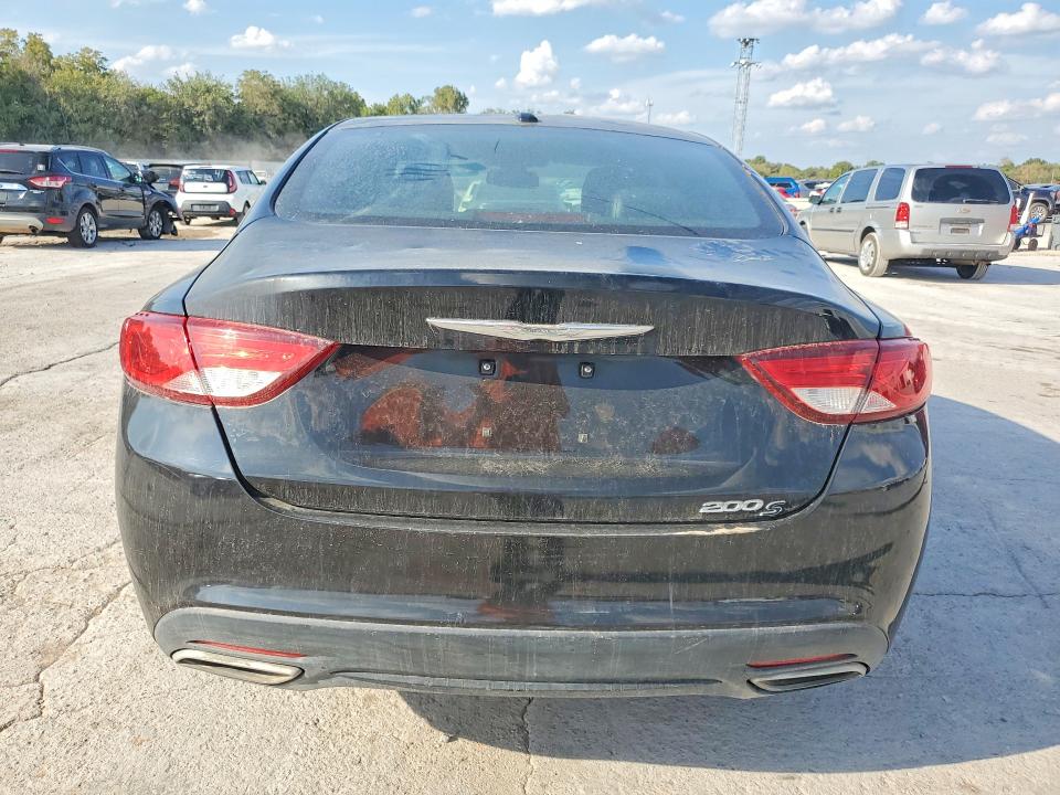 70312776 :رقم المزاد ، 1C3CCCBG5FN514913 vin ، 2015 Chrysler 200 مزاد بيع