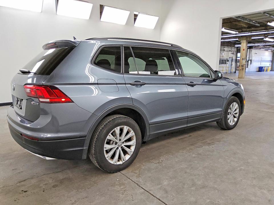 68640586 :رقم المزاد ، 3VV0B7AX1LM148837 vin ، 2020 Volkswagen Tiguan مزاد بيع