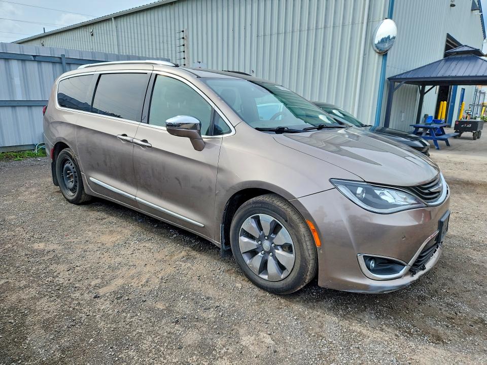 Продажа на аукционе авто 2018 Chrysler Pacifica, vin: 2C4RC1N74JR152560, номер лота: 67306206