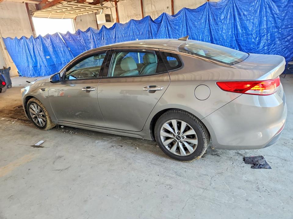 2017 Kia Optima მანქანა იყიდება აუქციონზე, vin: 5XXGU4L33HG159010, აუქციონის ნომერი: 68627496
