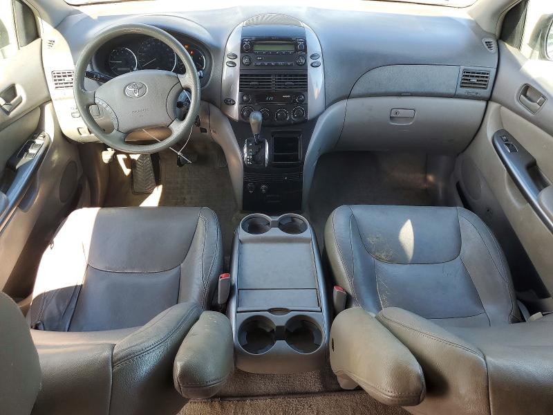 69030416 :رقم المزاد ، 5TDKK4CC5AS318937 vin ، 2010 Toyota Sienna مزاد بيع