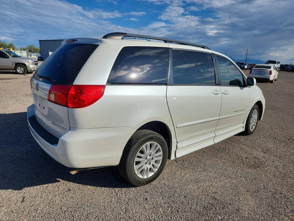 Продажа на аукционе авто 2010 Toyota Sienna, vin: 5TDYK4CC3AS335844, номер лота: 68096446