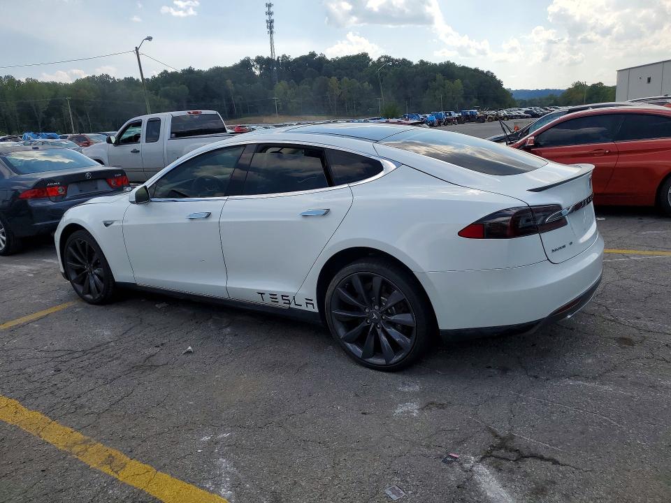 67532736 :رقم المزاد ، 5YJSA1DP0DFP06976 vin ، 2013 Tesla Model S مزاد بيع