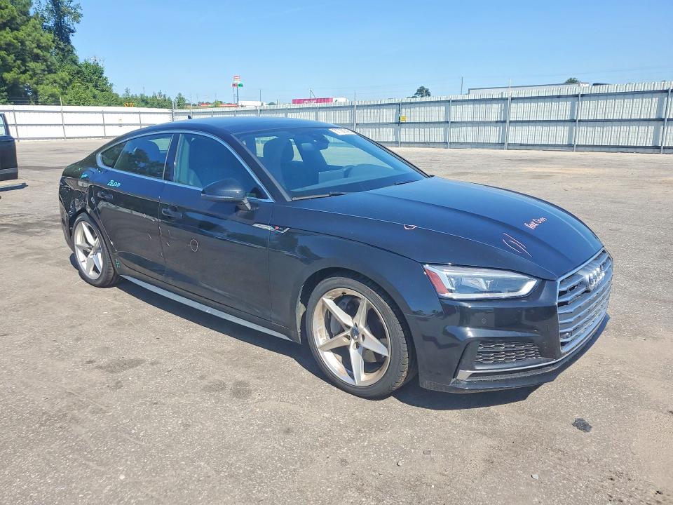67700346 :رقم المزاد ، WAUENCF59JA123719 vin ، 2018 Audi A5 مزاد بيع