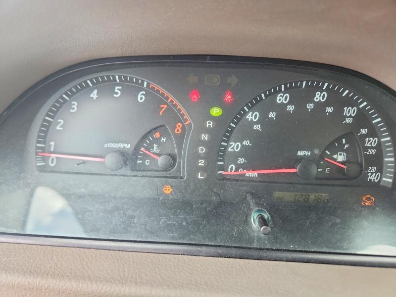 2003 Toyota Camry მანქანა იყიდება აუქციონზე, vin: 4T1BE32K13U175053, აუქციონის ნომერი: 70490456