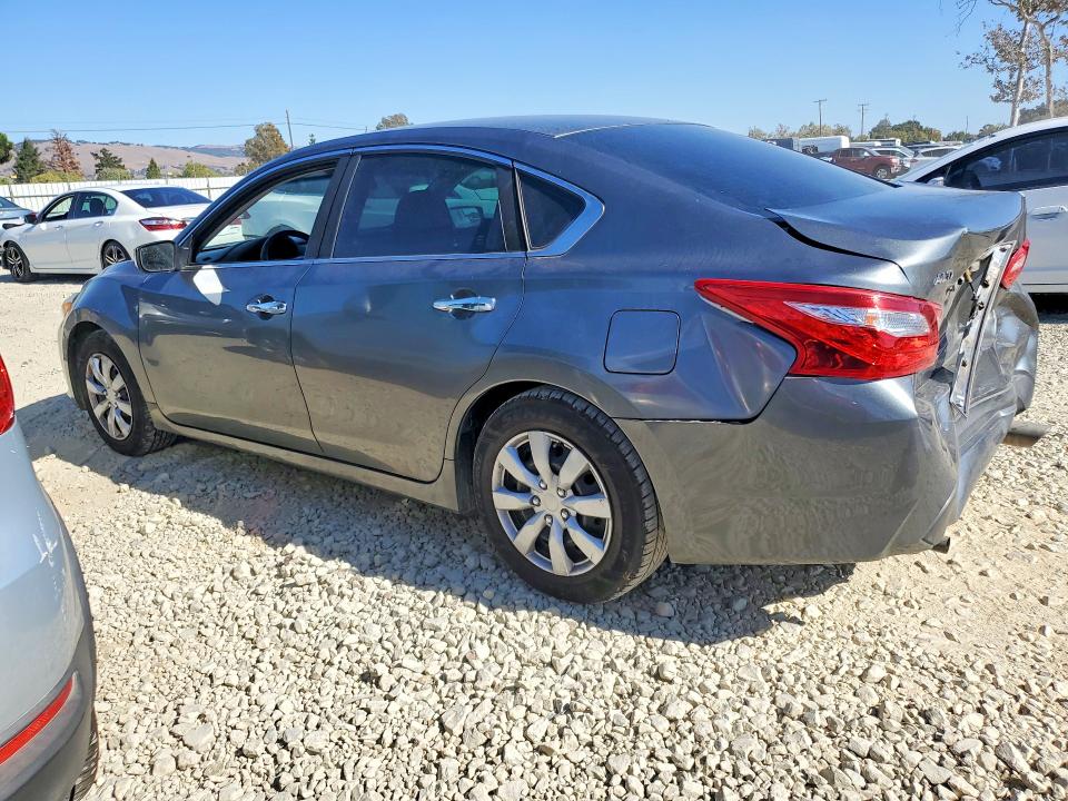 2017 Nissan Altima მანქანა იყიდება აუქციონზე, vin: 1N4AL3AP9HN302190, აუქციონის ნომერი: 68980476