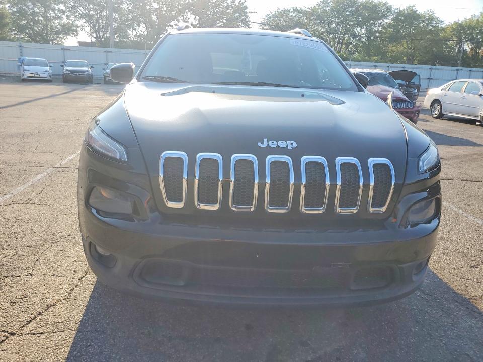 Продаж на аукціоні авто 2018 Jeep Cherokee, vin: 1C4PJLCB5JD513376, номер лоту: 67820586
