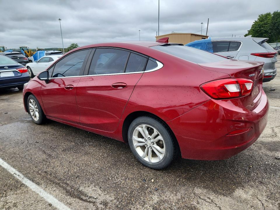 69480656 :رقم المزاد ، 1G1BE5SM2K7141873 vin ، 2019 Chevrolet Cruze مزاد بيع