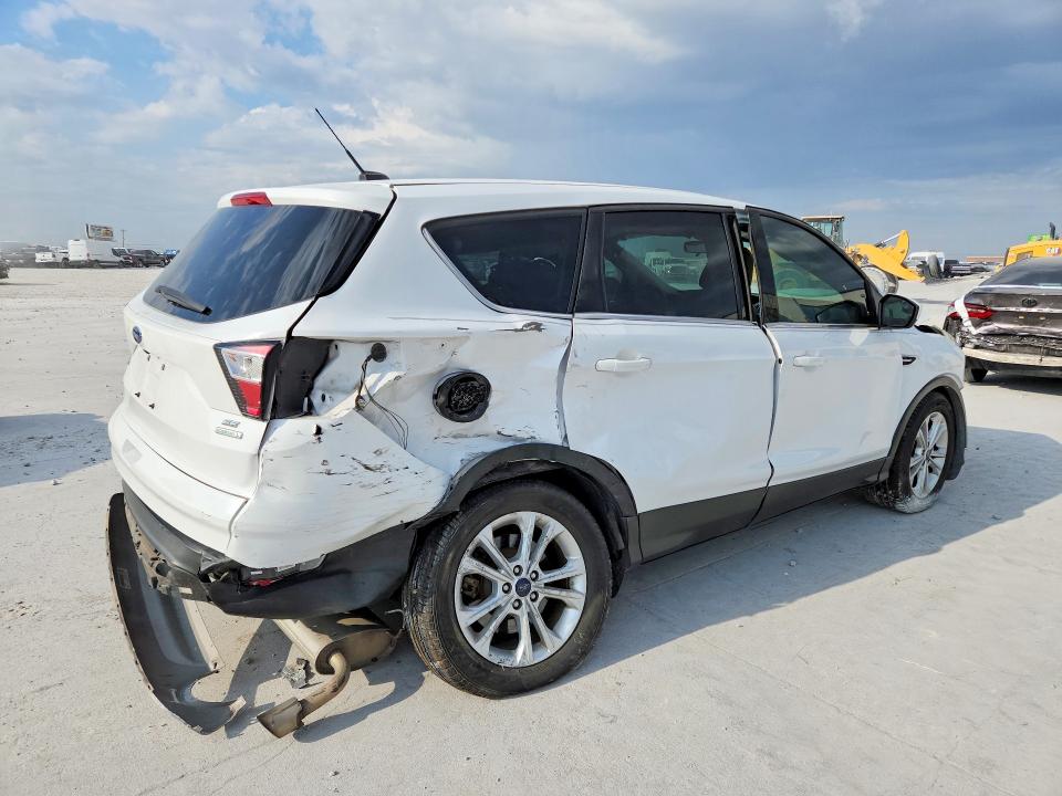 2017 Ford Escape მანქანა იყიდება აუქციონზე, vin: 1FMCU0GD6HUC24240, აუქციონის ნომერი: 67834846