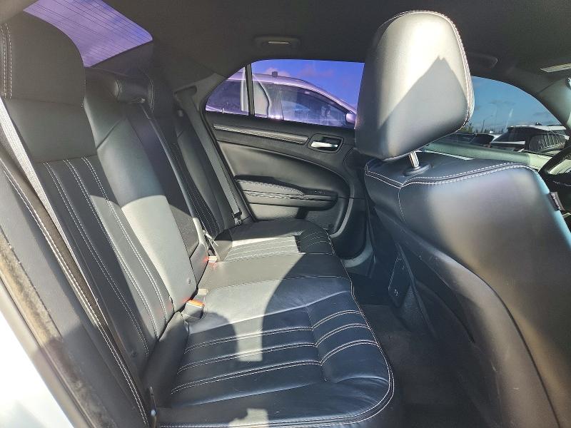 Продаж на аукціоні авто 2016 Chrysler 300, vin: 2C3CCABG4GH231434, номер лоту: 67430556